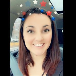 Meet your Posher, Caitlyn